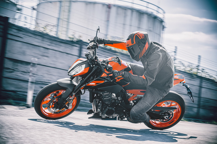 Motocykl KTM Duke 890 GP